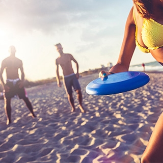 Holmes Place | People on the beach