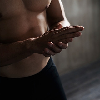 Holmes Place | Man Exercising