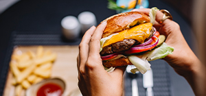 gorduras | 5 alimentos que pioram a ansiedade | holmes place