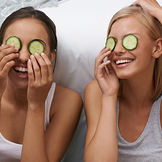 Holmes Place | Women Beauty Mask